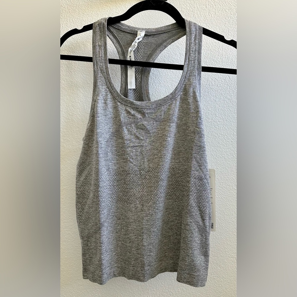 Lululemon Swiftly Tech RB Tank 2.0 Race length